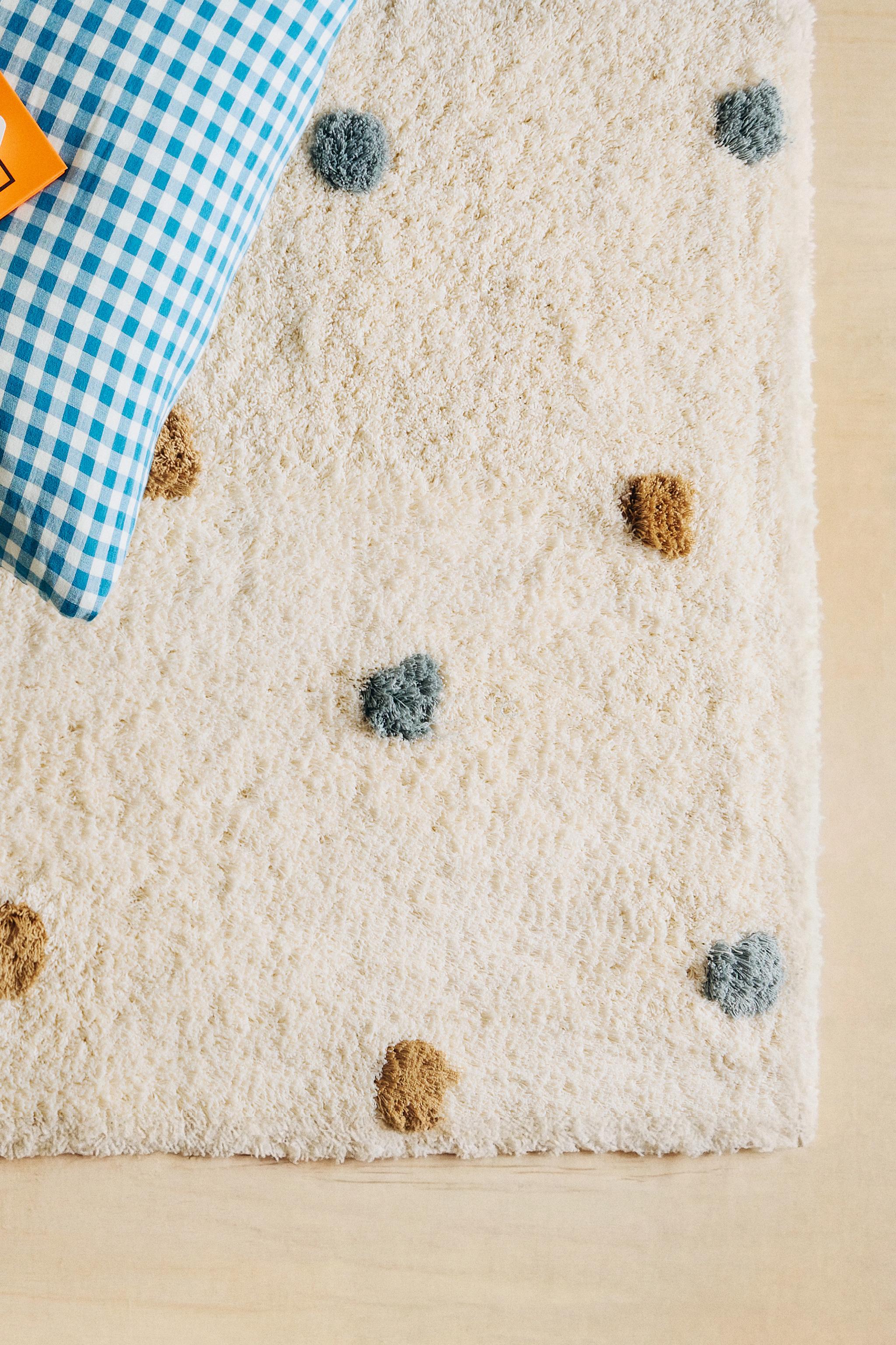 KIDS RECTANGULAR TEXTURED POLKA DOT AREA RUG